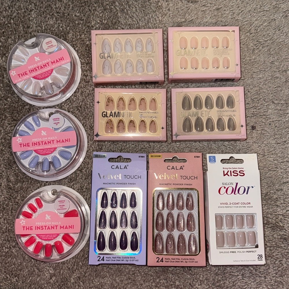 10 Pairs Press on Nails NEW IN BOX